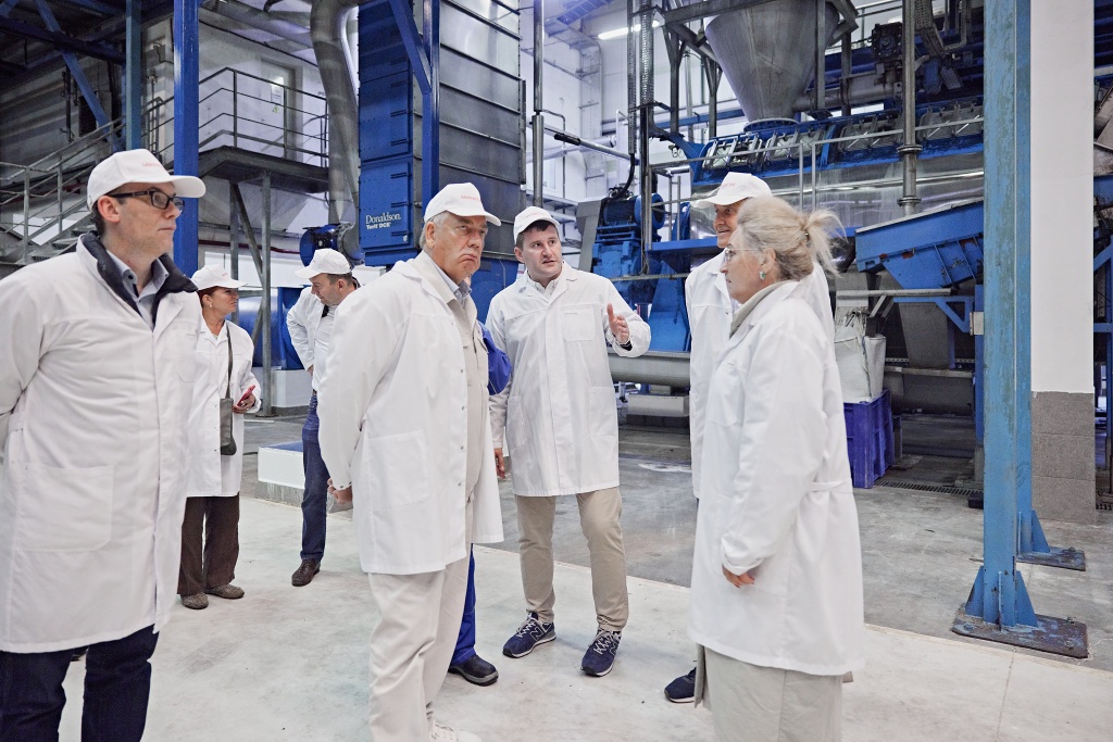 Первый зампред Комитета СФ по аграрно-продовольственной политике Сергей Митин посетил производства АПХ «Мираторг» в Брянской области
